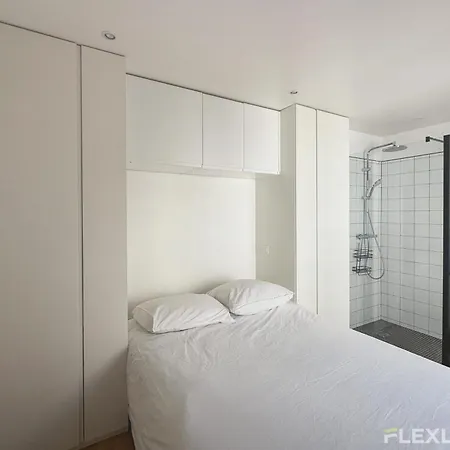 Sunny 1-bed In Marais District Appartamento Parigi